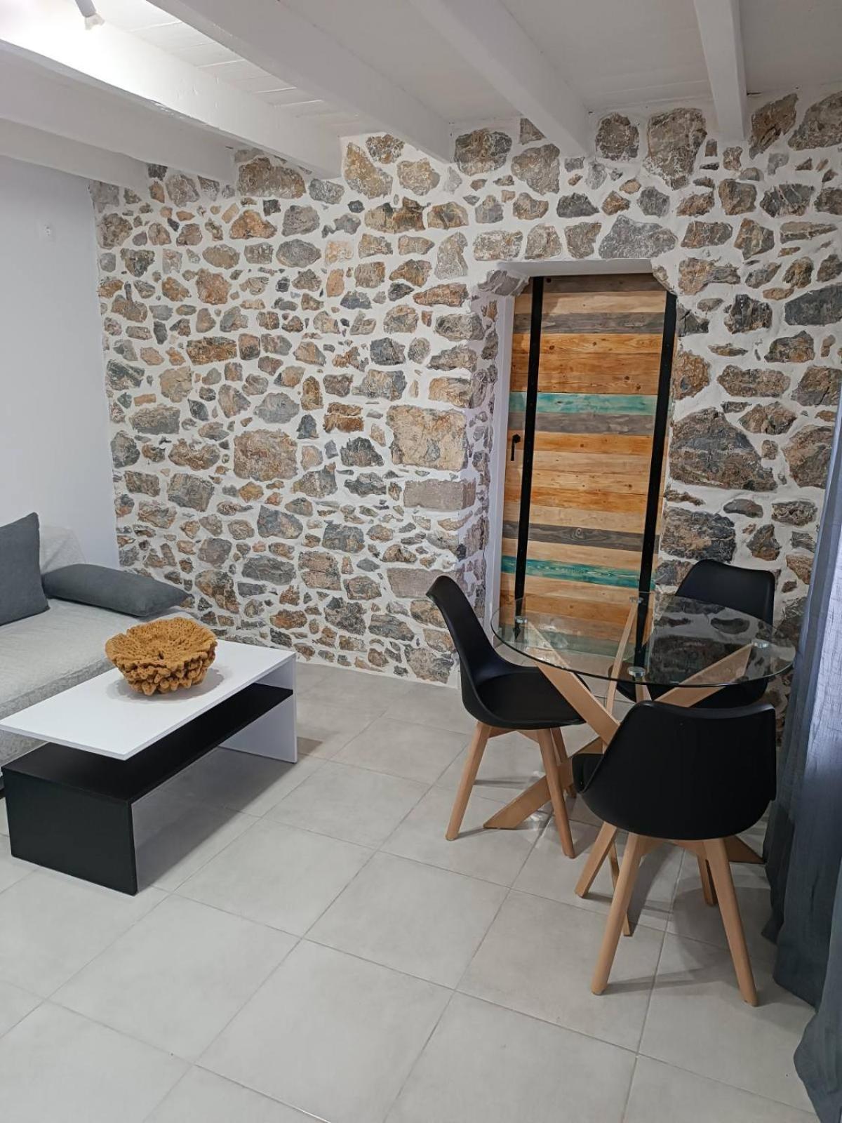 Sunrise Apartments - Aegean Blue Kalymnos Town ภายนอก รูปภาพ